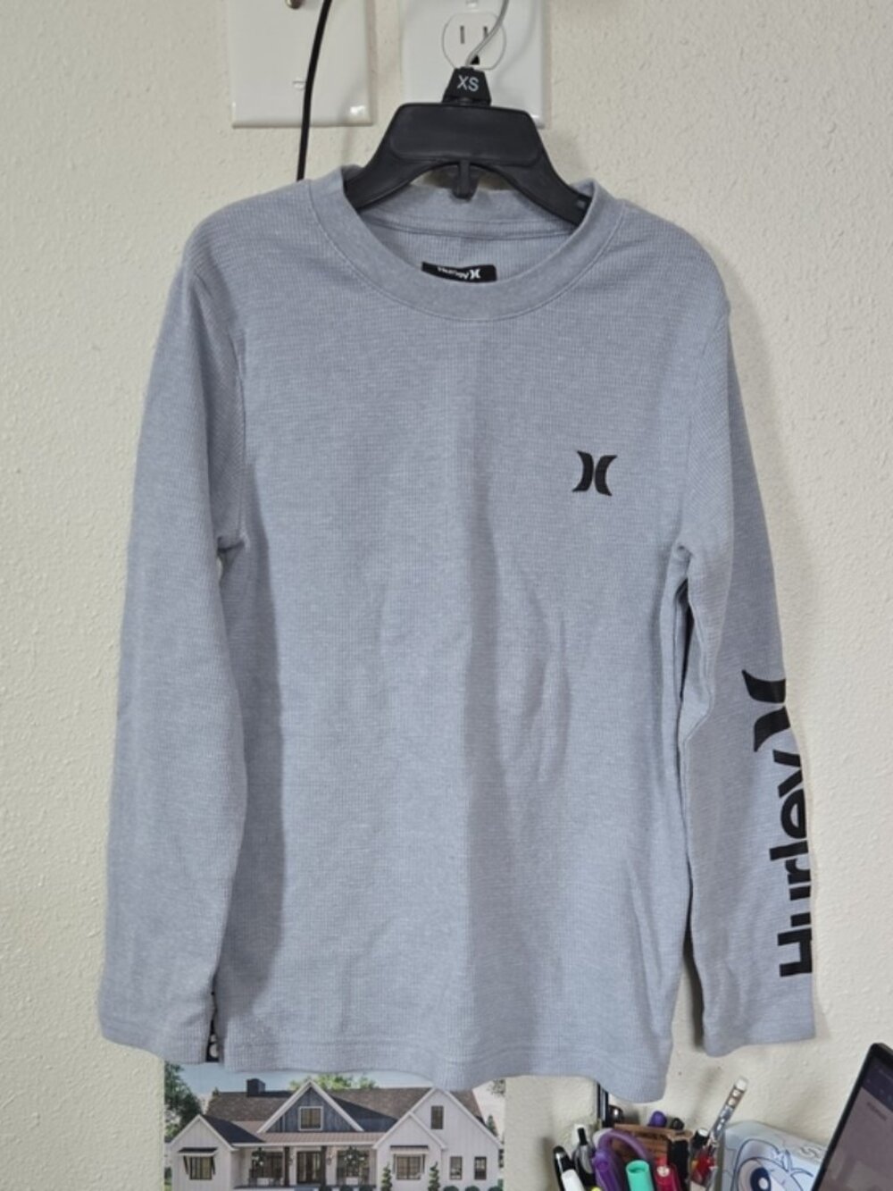 Hurley Light Gray Long-Sleeve Waffle Thermal Shirt with Black Logo